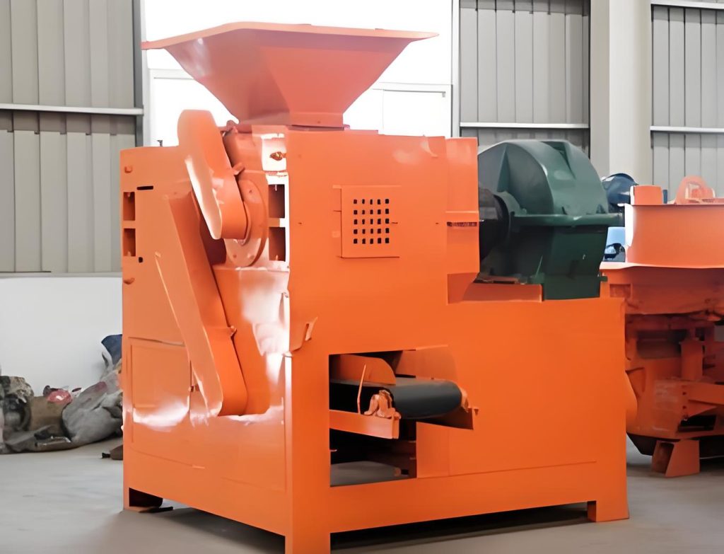 Pulverized coal briquetting machine 